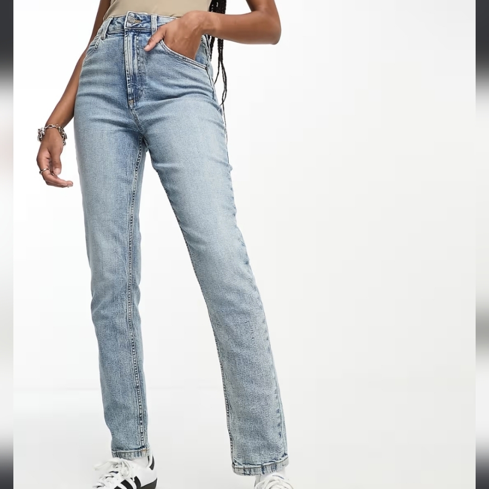 Asos Design Tall Slim Fit Mom Jean | Mid Blue | Size 30